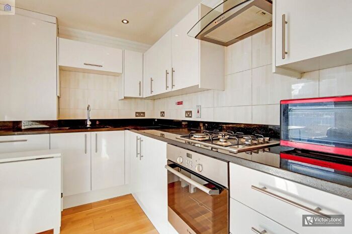 1 Bedroom Apartment To Rent In Woodseer Street, Spitalfields, London, E1