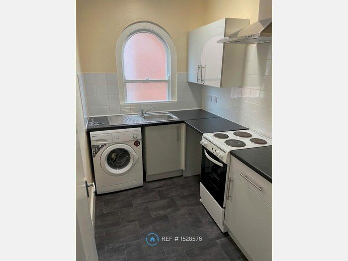1 Bedroom Flat To Rent In Arthur Road, Southampton, SO15