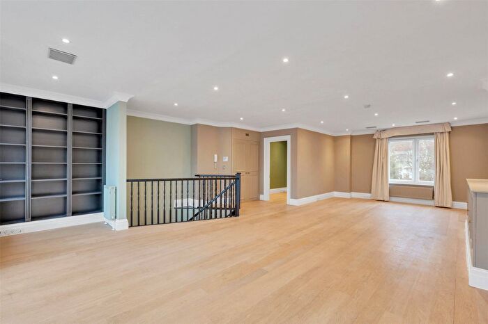 3 Bedroom End Terrace House To Rent In Hereford Square, London, SW7