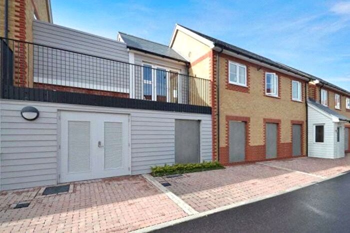 1 Bedroom Flat To Rent In Ashford Place, Broomfield, Chelmsford, Essex, CM1