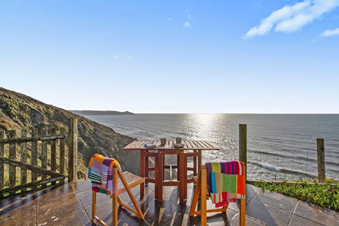 2 Bedroom Bungalow For Sale In Freathy Cliff, Millbrook, Torpoint, Cornwall, PL10