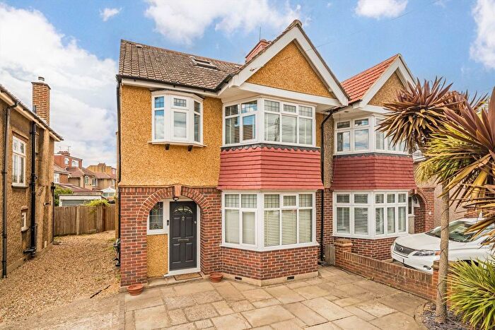 4 Bedroom Property For Sale In Melrose Avenue, Twickenham, TW2