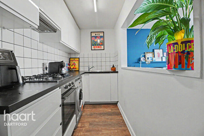 1 Bedroom Flat For Sale In The Brent, Dartford, DA2