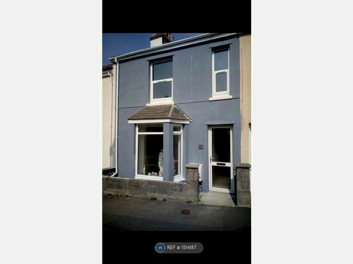 2 Bedroom Terraced House To Rent In North Road, Saltash, PL12