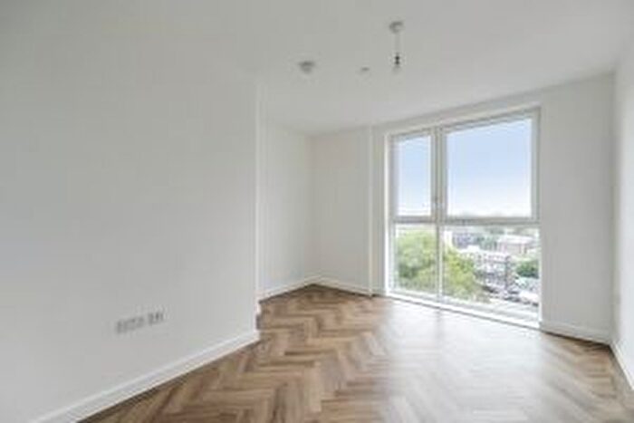 2 Bedroom Flat To Rent In Denmark Road, London, NW6