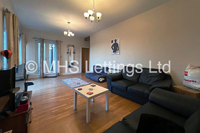 2 Bedroom Apartment To Rent In Flat, New Moon Apartments, Leeds, LS6