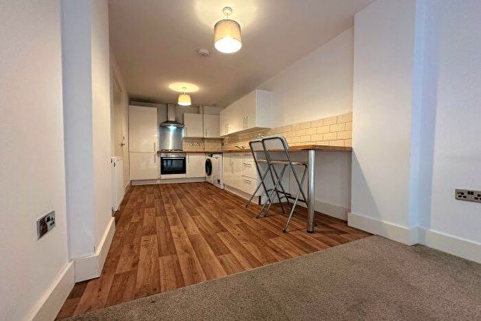 2 Bedroom Flat To Rent In Napier Court, Bromley, BR2