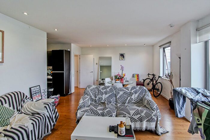 1 Bedroom Flat To Rent In Wick Lane, London, E3