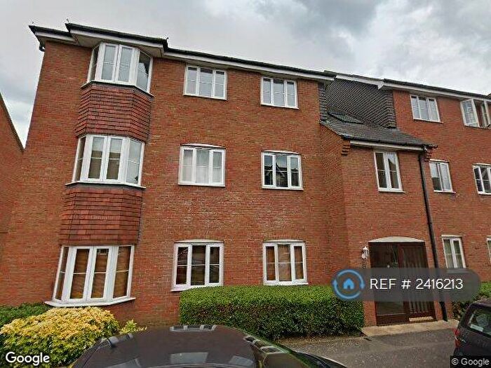 2 Bedroom Flat To Rent In Hopton Grove, Newport Pagnell, MK16
