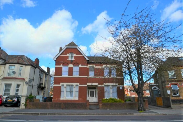 2 Bedroom Flat To Rent In Craven Park, Harlesden, NW10