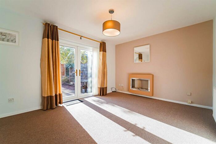 2 Bedroom Flat To Rent In Eppleworth Rise, Swinton, Manchester, M27