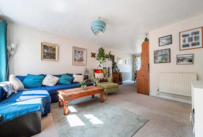 3 Bedroom Semi-Detached House For Sale In Ronaldson, Bitton, Bristol, Gloucestershire, BS30