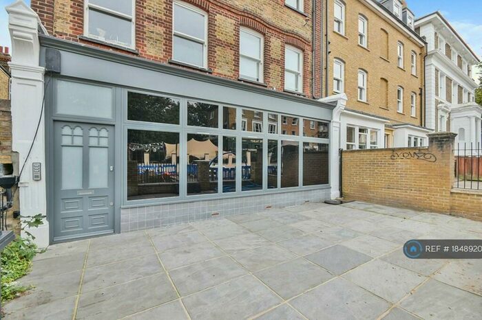 3 Bedroom Flat To Rent In Tyrwhitt Rd, London, SE4