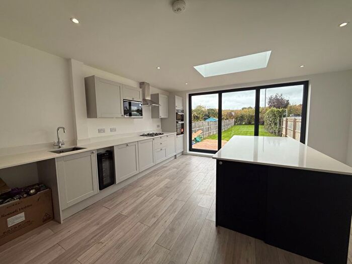 3 Bedroom Semi-detached House To Rent In Whyteladyes Lane, Cookham, SL6