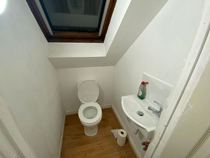 1 Bedroom Flat To Rent In Aldborough Road South, Seven Kings, Ilford, IG3