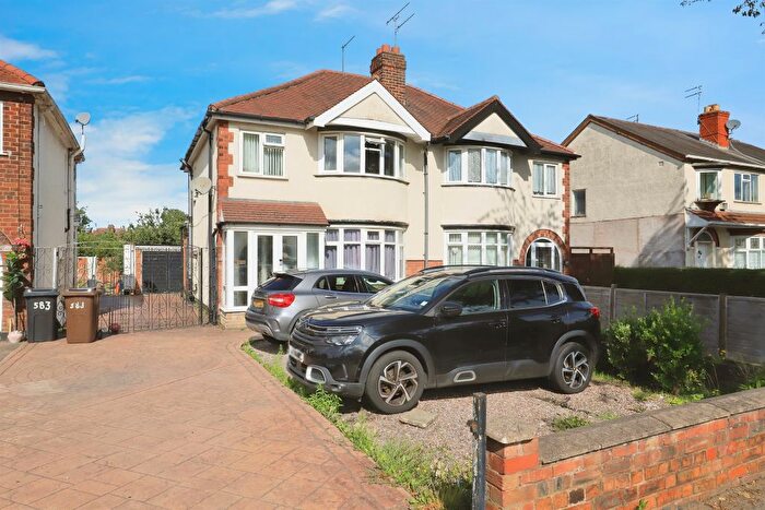3 Bedroom Semi-Detached House For Sale In Stafford Road, Wolverhampton, WV10