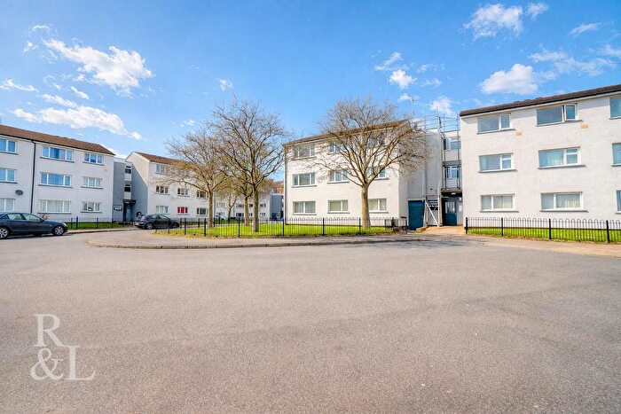 2 Bedroom Flat For Sale In Newark Crescent, Nottingham, NG2
