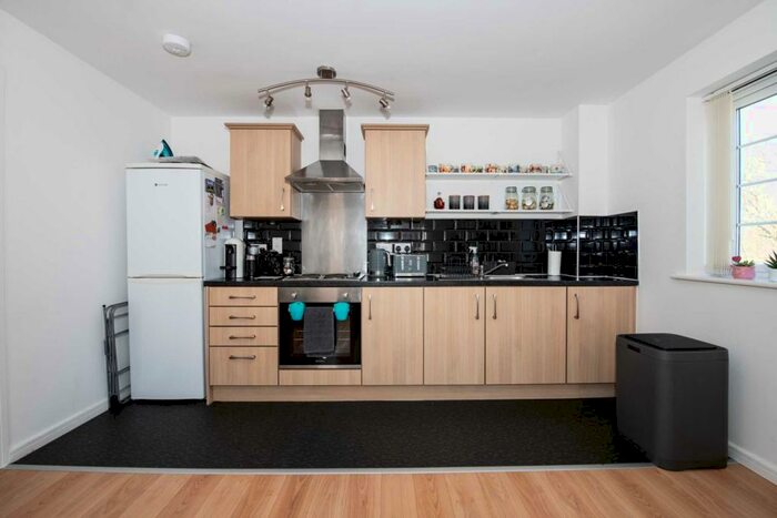 2 Bedroom Flat To Rent In Douglas Chase, Manchester, M26