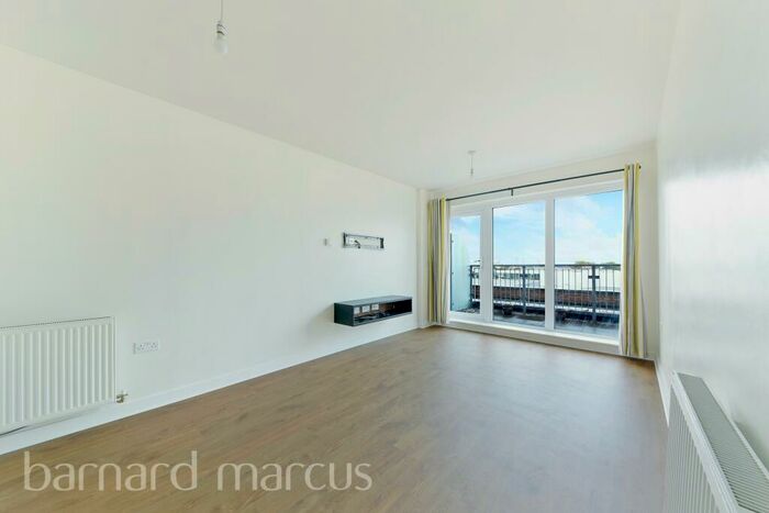 2 Bedroom Apartment To Rent In Whitestone Way, Croydon, CR0