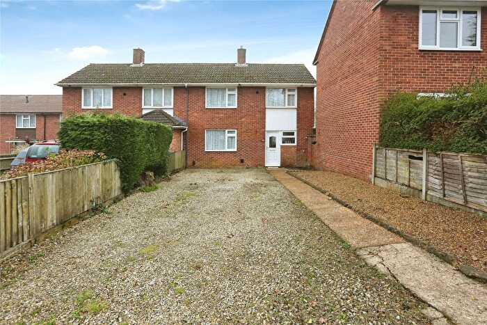 2 Bedroom Semi Detached House For Sale In Hinkler Road, Southampton, Hampshire, SO19