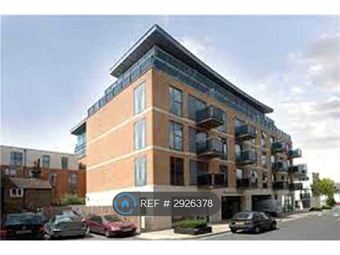 2 Bedroom Flat To Rent In Surbiton Plaza, Surbiton, KT6