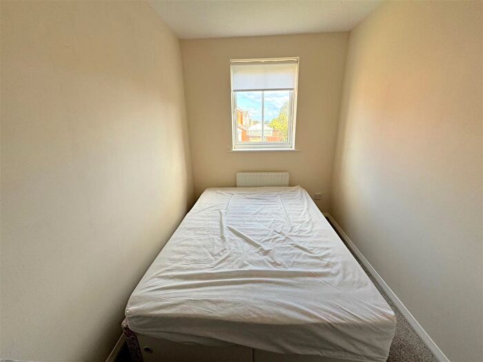 2 Bedroom End Of Terrace House To Rent In Templeton Close, Highfields, Hartlepool, TS27