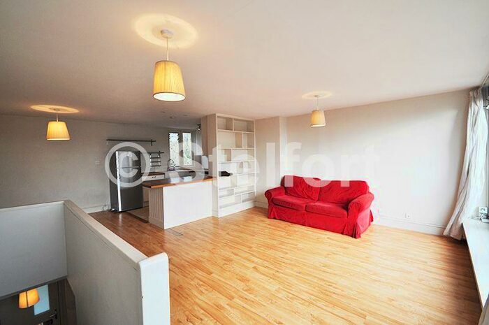 2 Bedroom Apartment To Rent In Stoneleigh Terrace, London, N19