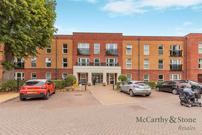 2 Bedroom Apartment For Sale In Humphrey Court, The Oval, Stafford, Staffordshire, ST17