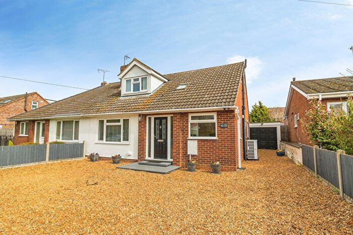 4 Bedroom Semi Detached Bungalow For Sale In Bedford Road, Houghton Conquest, Bedford, MK45