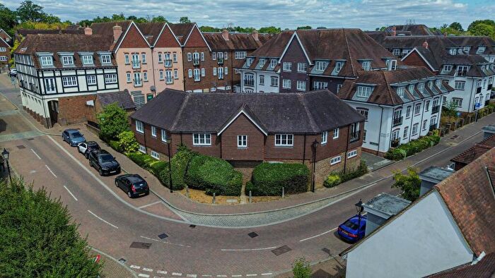 2 Bedroom Apartment For Sale In Updown Hill, Haywards Heath, RH16