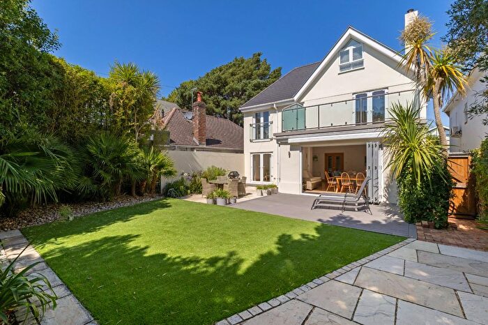 5 Bedroom Detached House For Sale In Grasmere Road, Poole, Dorset, BH13