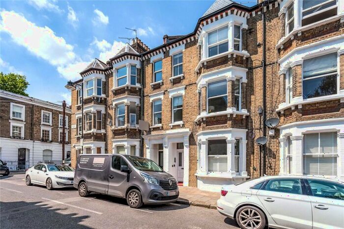3 Bedroom Maisonette To Rent In Cruden Street, London, N1