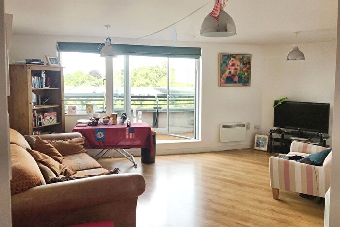 2 Bedroom Flat For Sale In Fortune Green Road, London, NW6