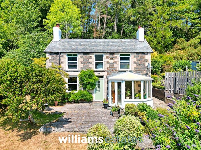 3 Bedroom Detached House For Sale In Nantglyn, Denbigh, LL16