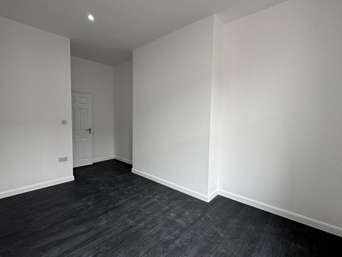 3 Bedroom Flat To Rent In London Road North, Lowestoft, NR32