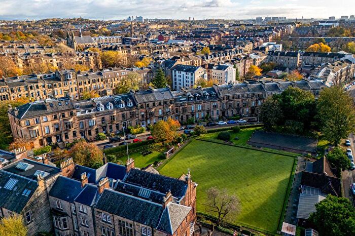 3 Bedroom Apartment For Sale In Victoria Crescent Road, Dowanhill, Glasgow, G12