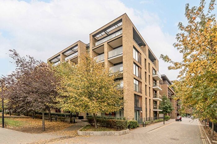 3 Bedroom Flat For Sale In Albatross Way, Canada Water, SE16