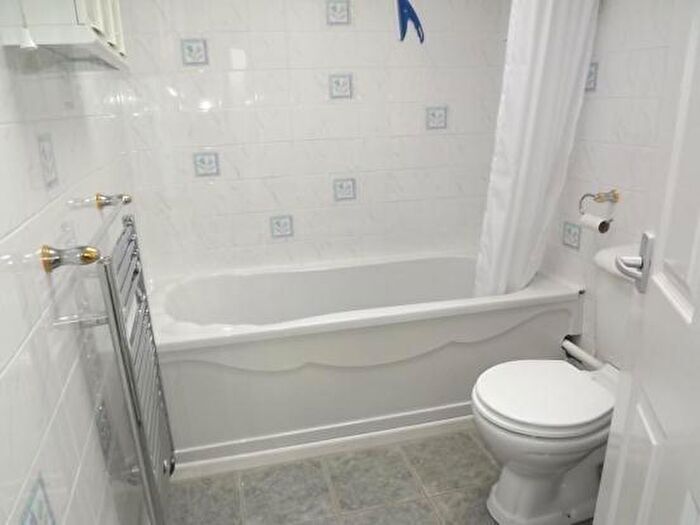1 Bedroom Bungalow To Rent In Martello Close, Alverstoke, PO12