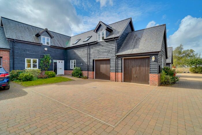 4 Bedroom Detached House To Rent In Opeford Close, Offord Cluny, St. Neots, PE19