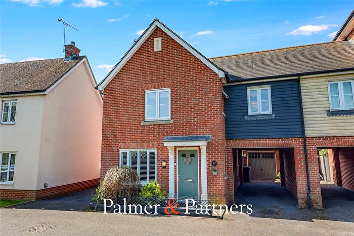 4 Bedroom Link Detached House For Sale In Eglinton Drive, Chelmer Village, Chelmsford, Essex, CM2