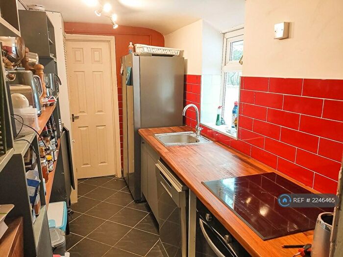 2 Bedroom Terraced House To Rent In Cumberland Road, Reading, RG1