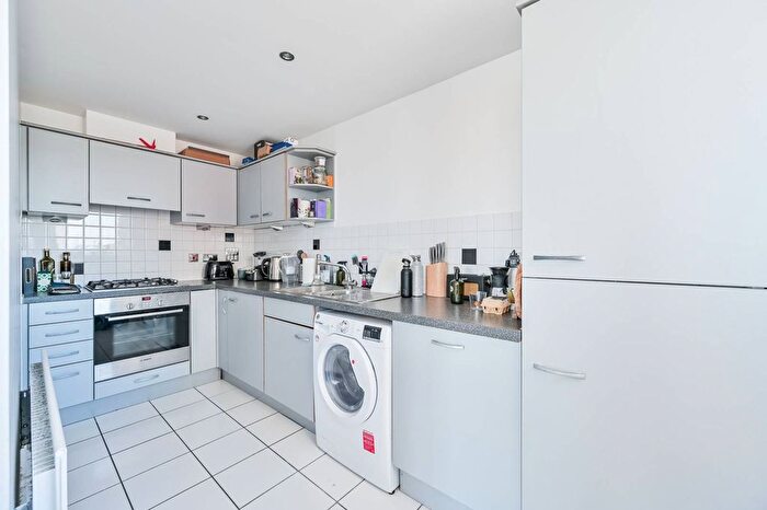 2 Bedroom Flat To Rent In Cumberland House, Thamesmead, London, SE28