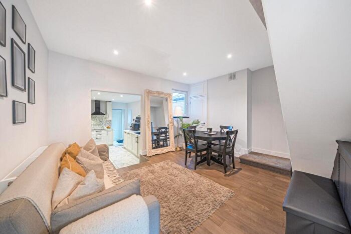 3 Bedroom Terraced House For Sale In Pascoe Road, Hither Green, London, SE13