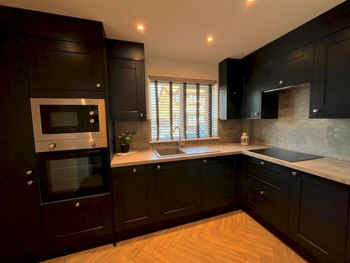 1 Bedroom Flat To Rent In Meadow Brook Close, Normanton, WF6