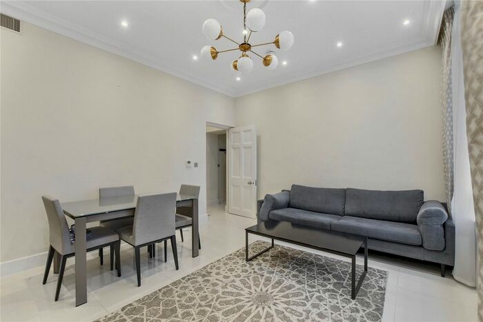 1 Bedroom Flat To Rent In Stratton Street, Mayfair, London, W1J