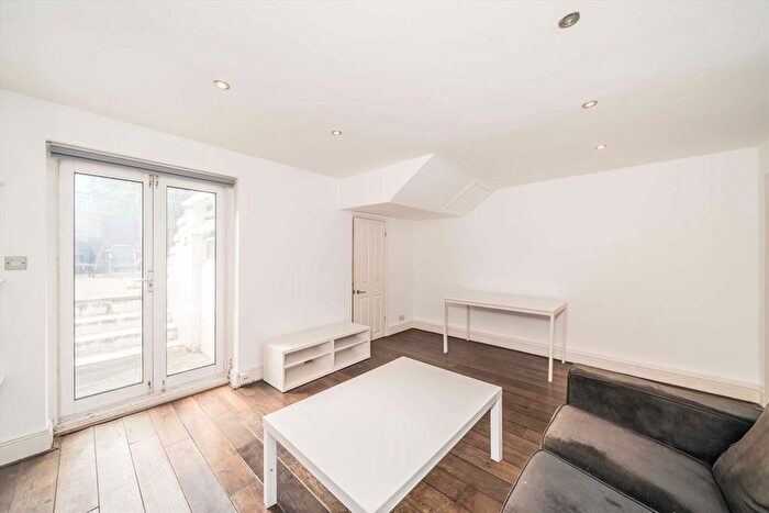 1 Bedroom Flat To Rent In Union Road, London, SW4
