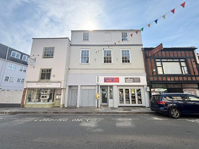 1 Bedroom Flat To Rent In Catherine Street, Salisbury, Wiltshire, SP1