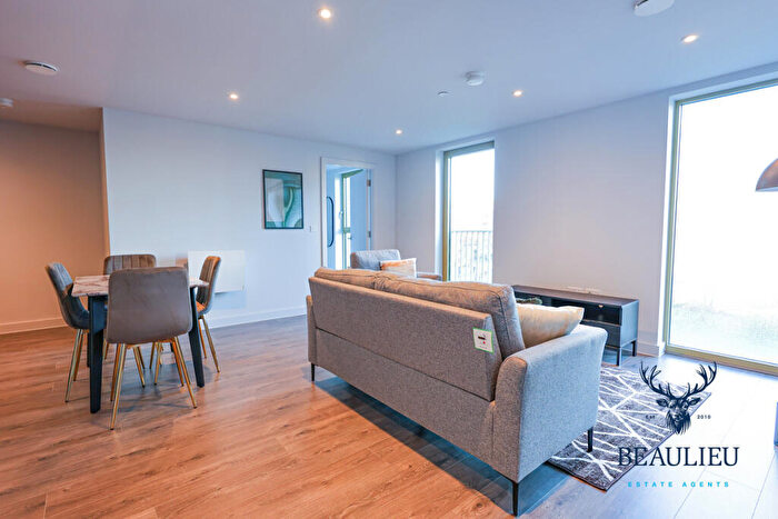 2 Bedroom Apartment For Sale In Castle Street, Luton, LU1