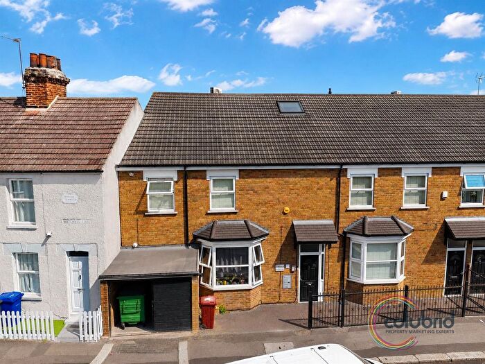 1 Bedroom Flat For Sale In Whitehall Lane, Grays, RM17