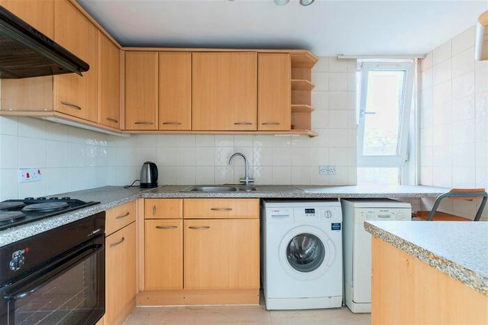 1 Bedroom Property To Rent In More Close, St Pauls Court, Hammersmith, W14